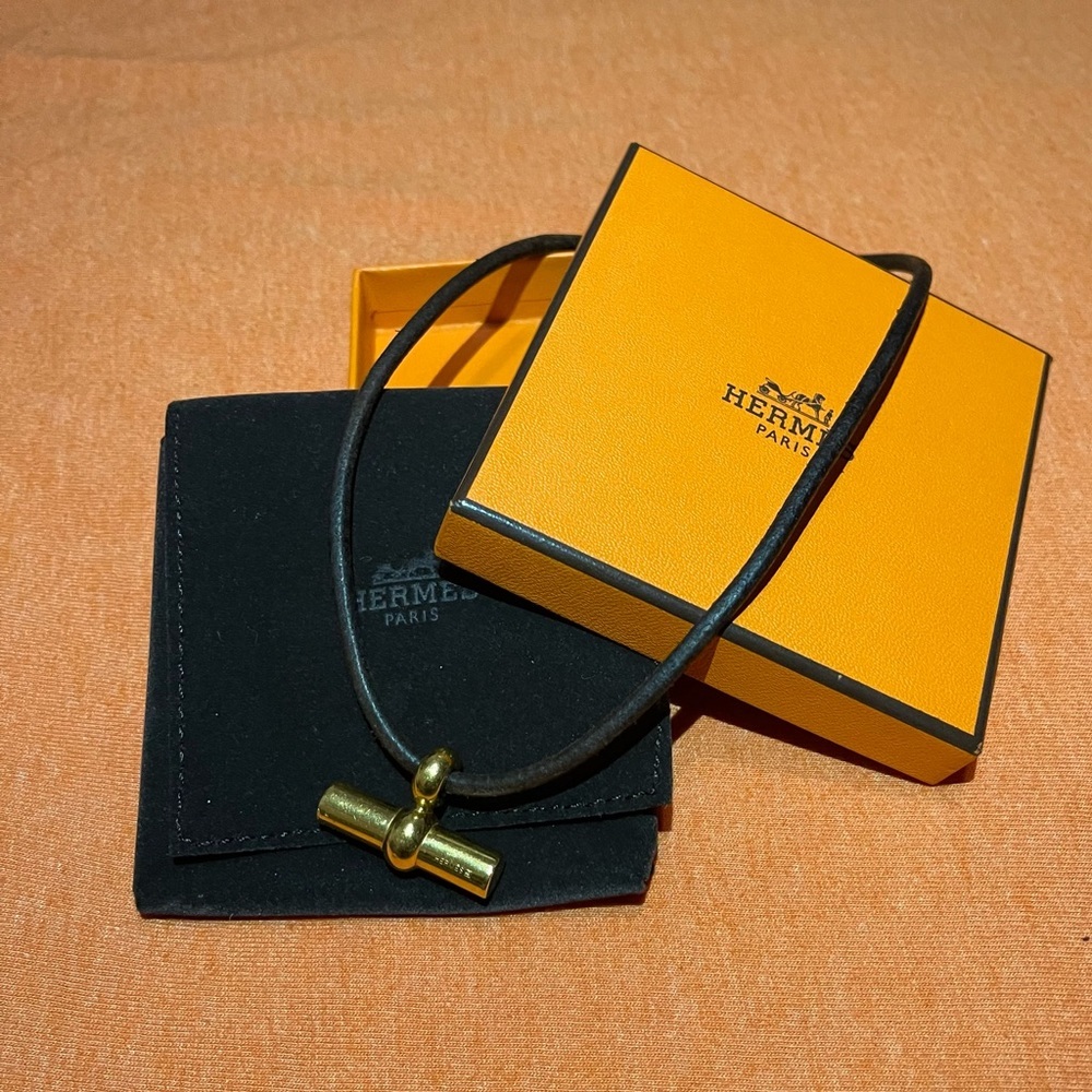 Hermes 🌟 Necklace Leather Authentic